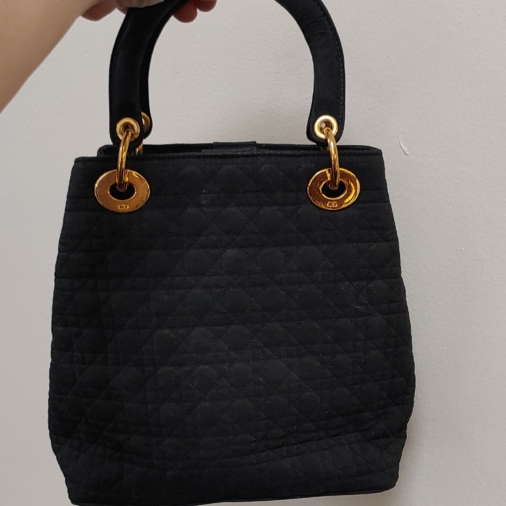 Dior Elegant Black Quilted Handbag - Picture 3 of 7
